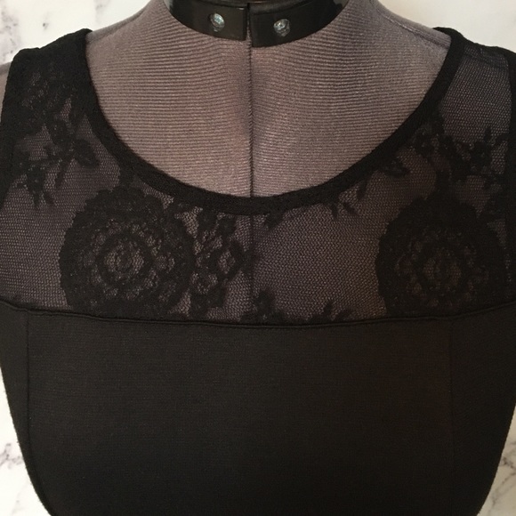 NWOT TJ Maxx Black Lace Peplum Top Sz M - Picture 3 of 4